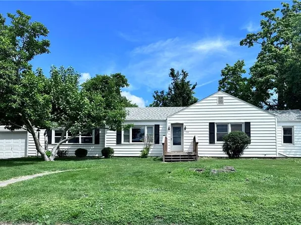 116 W 2nd St, Stanberry, MO 64489