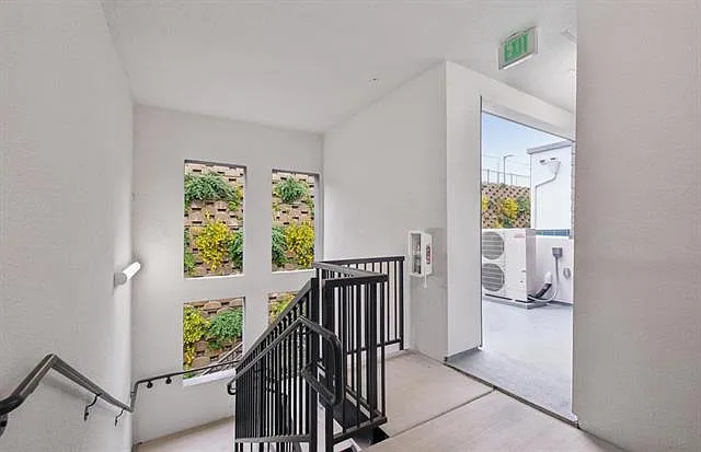 3 bed, 1386 sqft, $6,500 — Photo 4