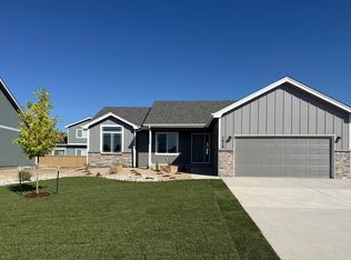 7020 Gateway Crossing St, Wellington, CO 80549