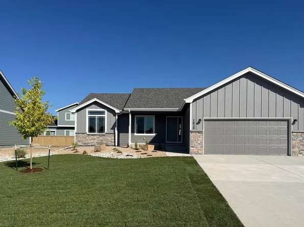 7020 Gateway Crossing St, Wellington, CO 80549