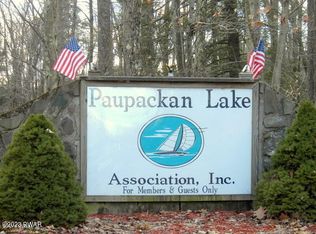Ile24 E Shore Dr, Lakeville, PA