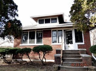 27 NW Circle Dr, Joliet, IL 60433