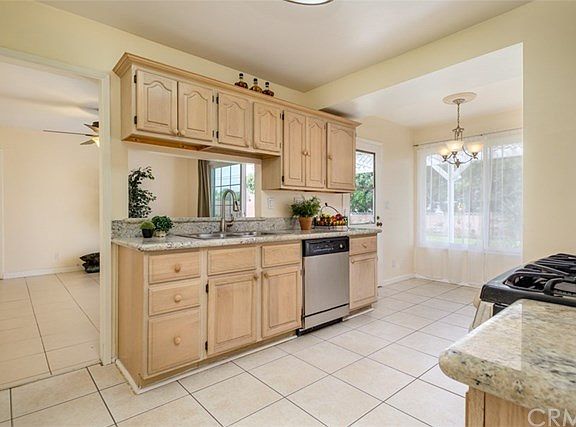 3rd image of 9321 Greenwich Ln