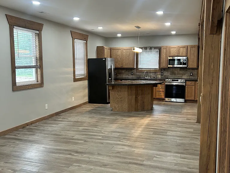 414 W Harrison St #A — Photo 2