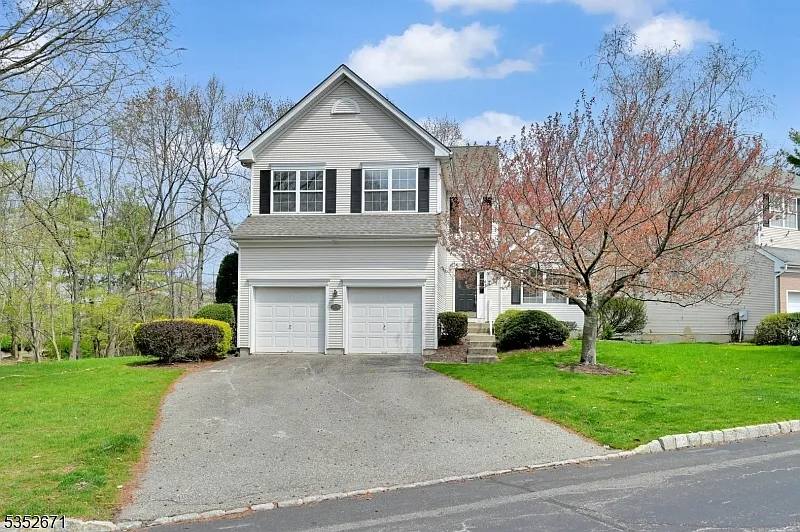 69 Glen Rock Rd photo 1