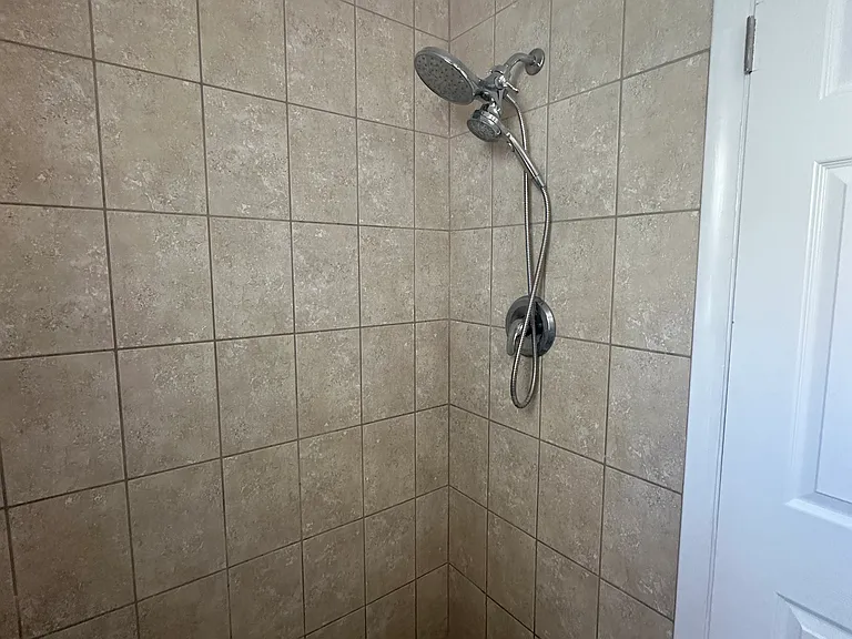 7112 S Shore Dr S — Photo 27