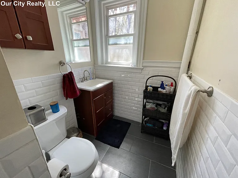 Craigie Cir — Photo 15