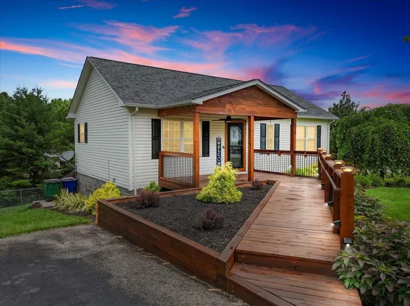 1020 Gobblers Spur, Christiansburg, VA 24073