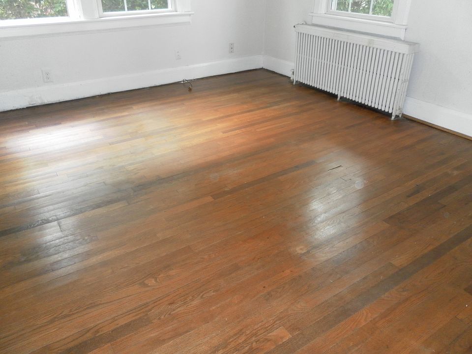 2nd image of 9458 Selby Pl