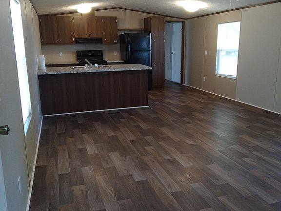 Living room/ Kitchen