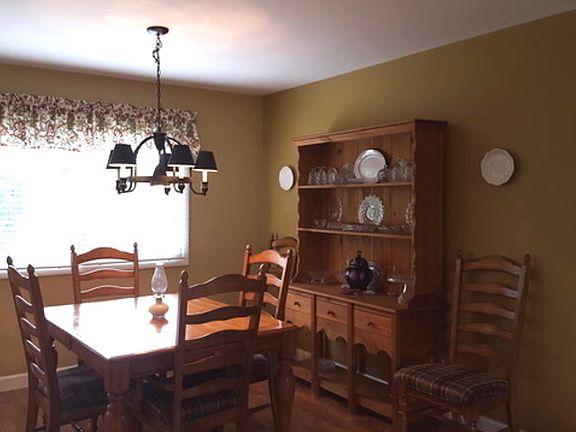 3rd image of 6629 Foxtree Ave