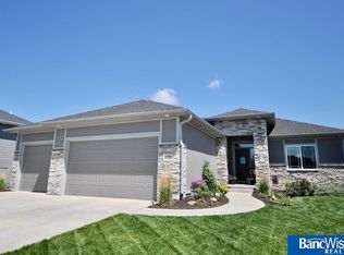 6320 Thompson Creek Cir, Lincoln, NE 68516