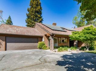 2063 W Barstow Ave, Fresno, CA