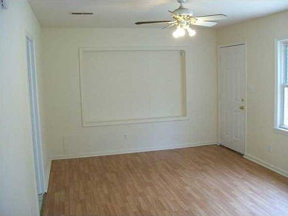 3rd image of 1534 Greenbay Dr