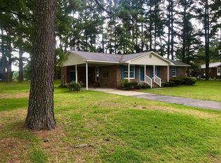 111 Fairway Dr, Greenville, NC 27858