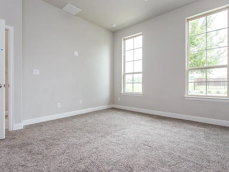 7504 Palisades Dr — Photo 35