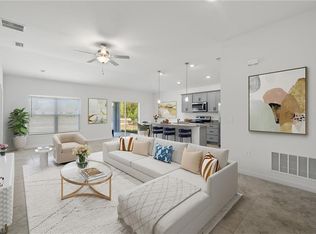 858 Rue Labeau Cir, Fort Myers, FL 33913