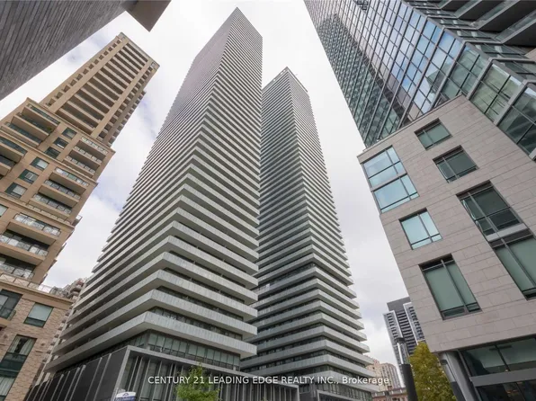 42 Charles St E, Toronto, ON