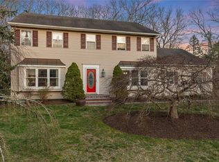 44 Forest Dr, Riverhead, NY 11901