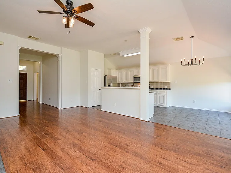 3815 Summerfield Dr — Photo 10