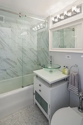 Rented by Compass | media 14