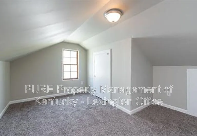 817 Marcellus Dr — Photo 20