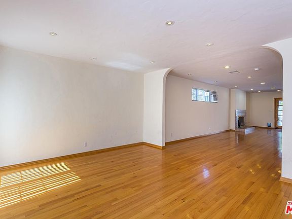 5th image of 1053 Princeton St