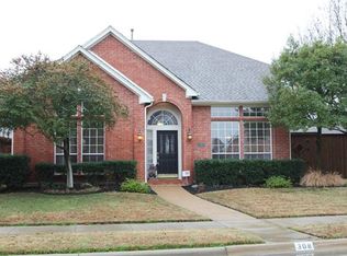 308 Waterside Dr, Irving, TX 75063