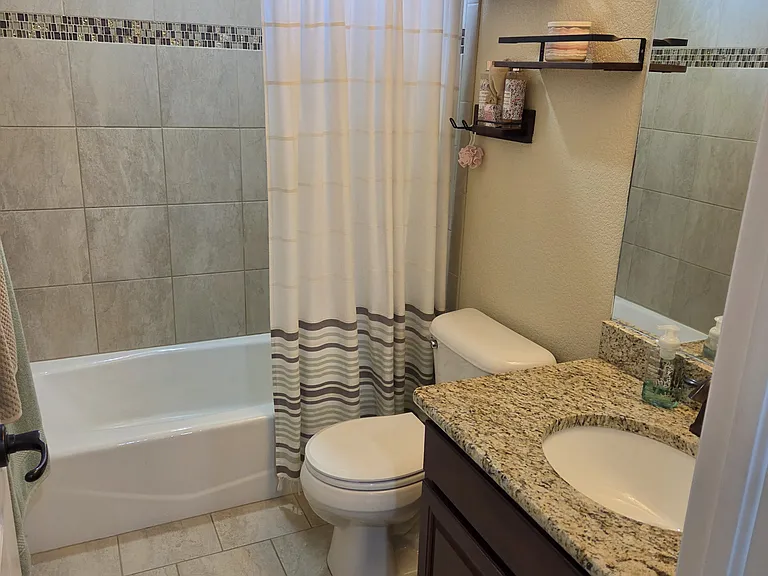 438 N Mitford Dr — Photo 22