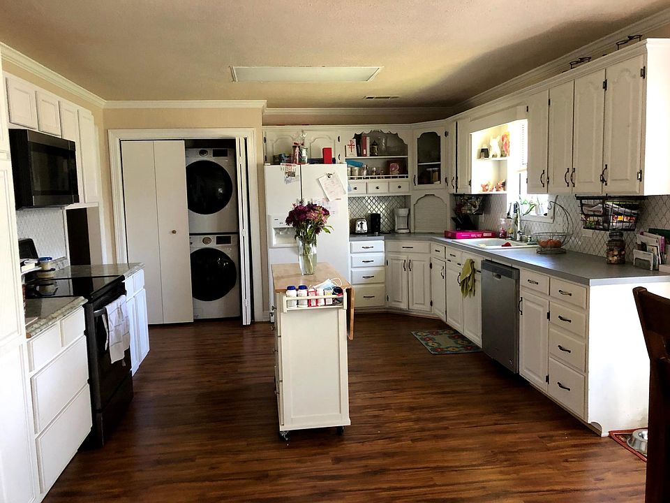 2nd image of 384 Overlook Rd