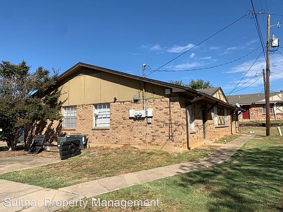 3rd image of 217 Pine Meadow Dr APT C