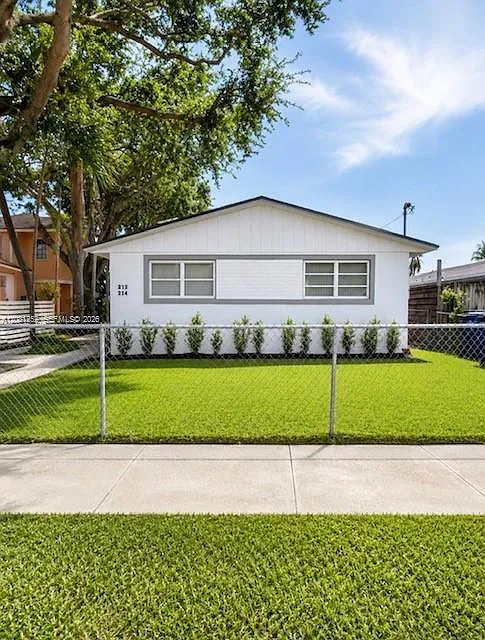 212 Northwest Blvd #214