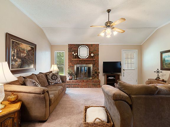 4th image of 3440 Reno Dr