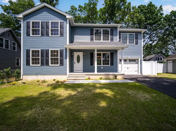 10 Kittrell St, Springfield, MA 01119