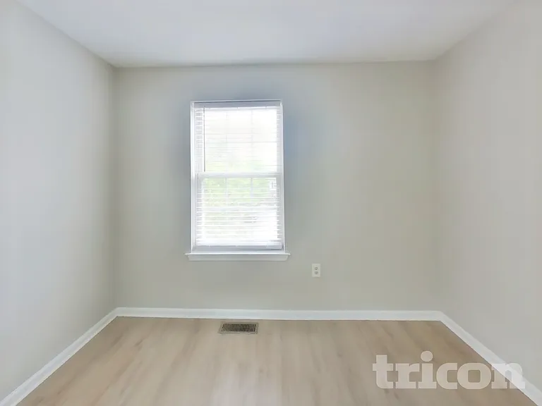 2201 Grant Ct — Photo 10