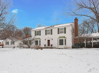 1863 Tweed Rd, Inverness, IL 60067