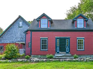 96 Main St, Oxford, ME 04270