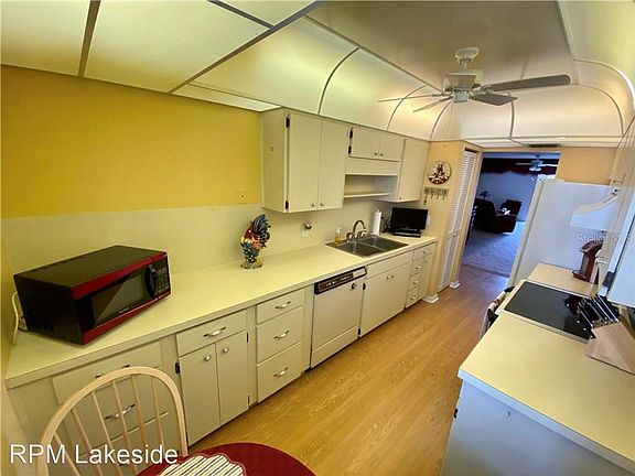 3rd image of 689 Lake Howard Ave APT 221