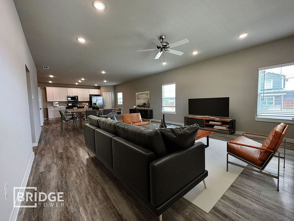 2nd image of 4818 Bullfrog Way