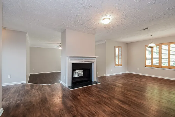 2427 Napa Valley Dr — Photo 5