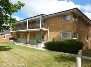 7066 N 43rd St APT 8, Milwaukee, WI 53209