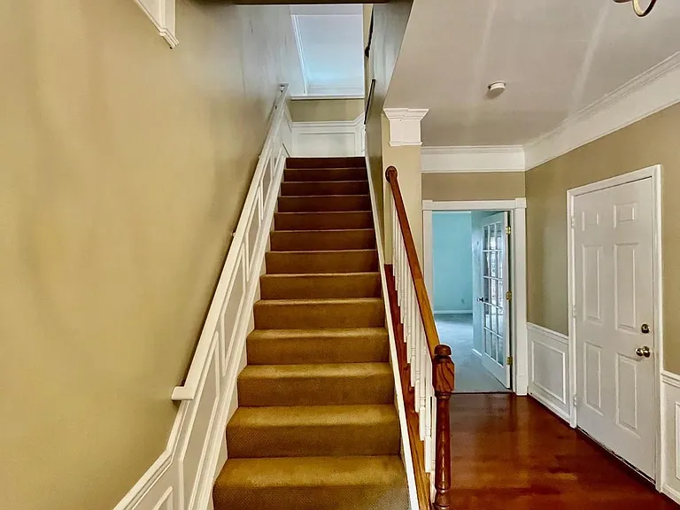 7504 Lamoyne Ct — Photo 12