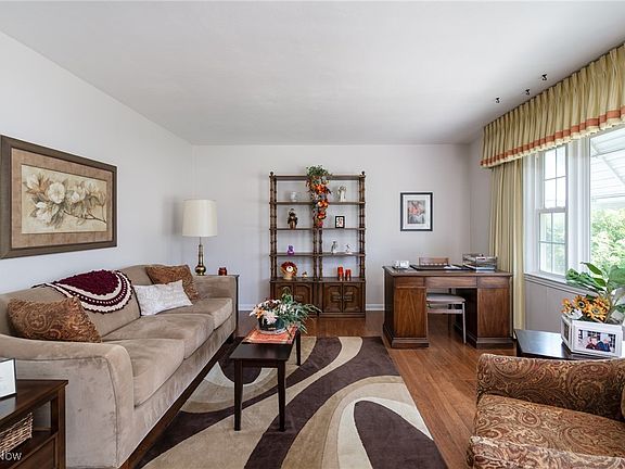 4th image of 1312 W 35th St