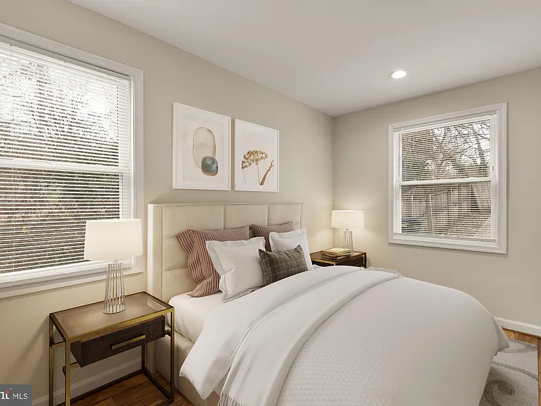 4131 Hunt Pl NE #A — Photo 5