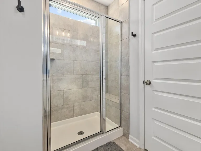 135 Empyrean Cir — Photo 5