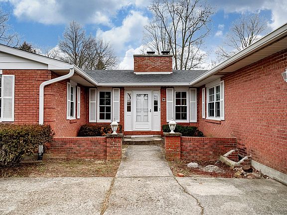 3rd image of 6542 Litchfield Ln