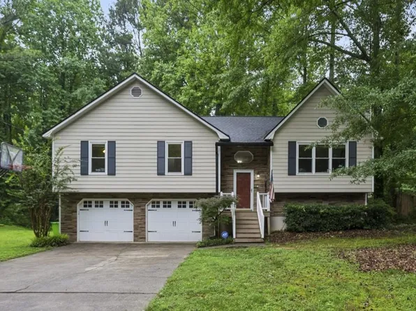 696 Cades Cove Ct, Austell, GA 30106