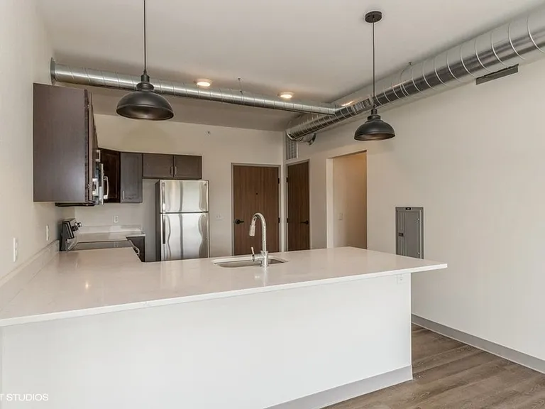 The Leo at the Hub Apartments — Photo 60