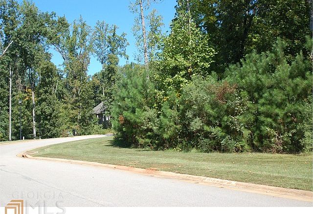 2nd image of 120 Riverbluff Dr