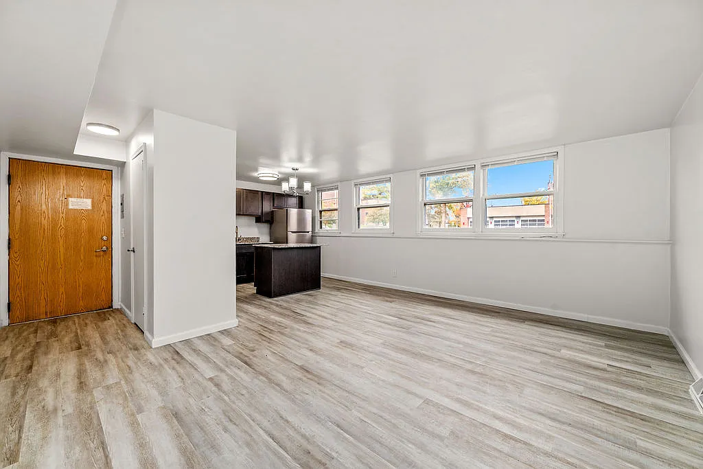 The Faribo Apartments — Photo 4